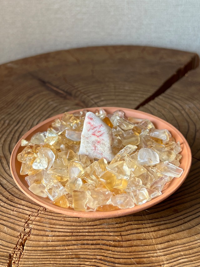 あなたの着火剤【風水術】あなたの家の金運スポット　シナバータンブル×シトリンさざれ石
