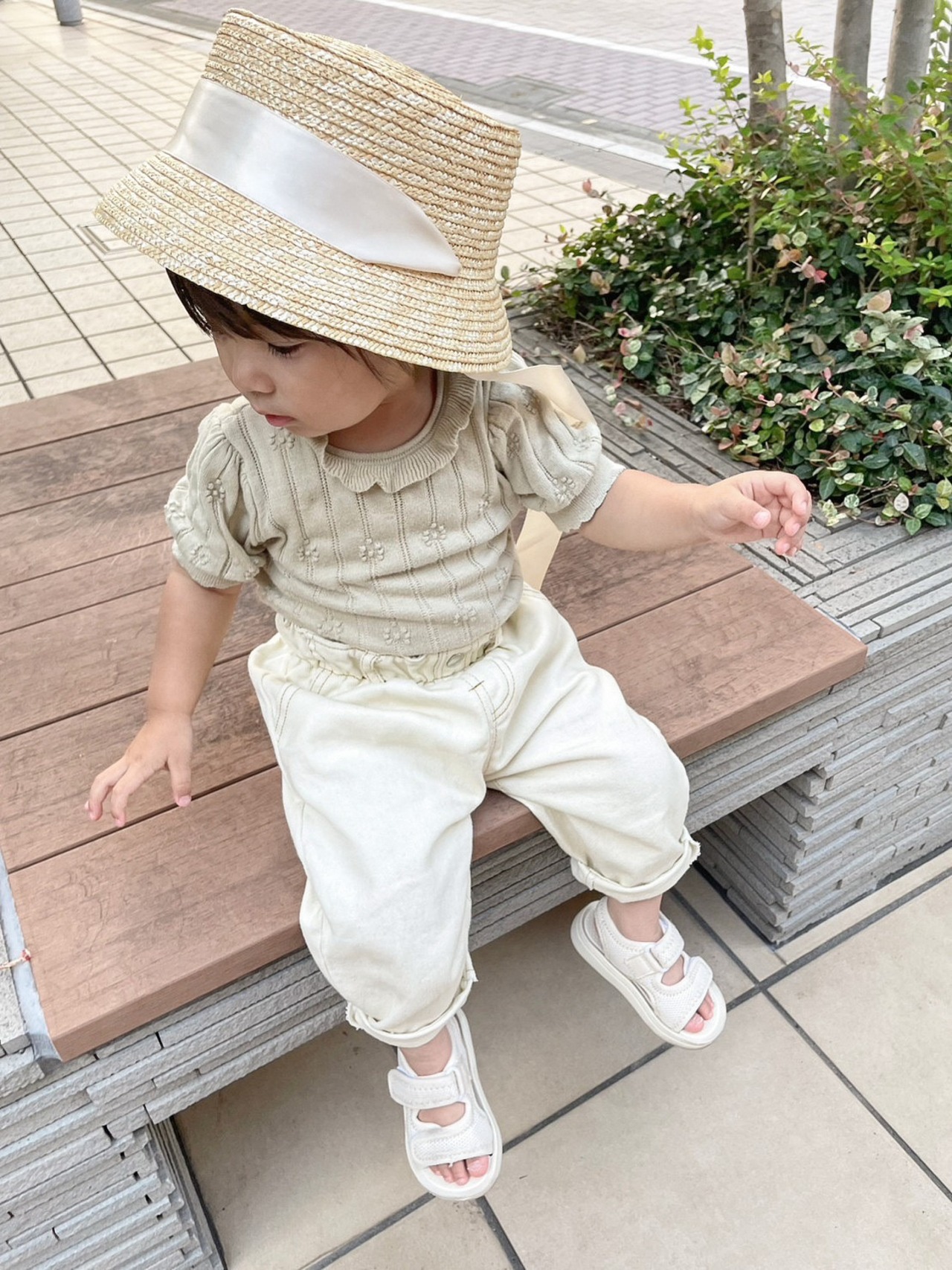 〖 予約 〗white tapered denim