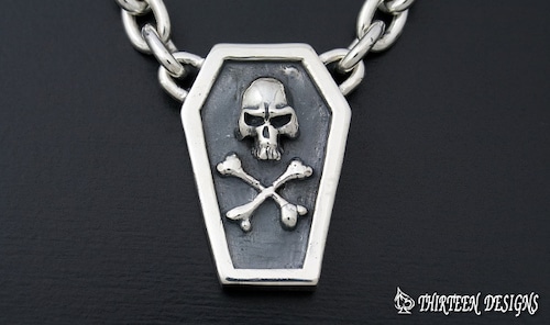 THIRTEENDESIGNS サーティーンデザインズ KP-NS3 SMALL COFFIN & PIRATE SKULL NECKLACE