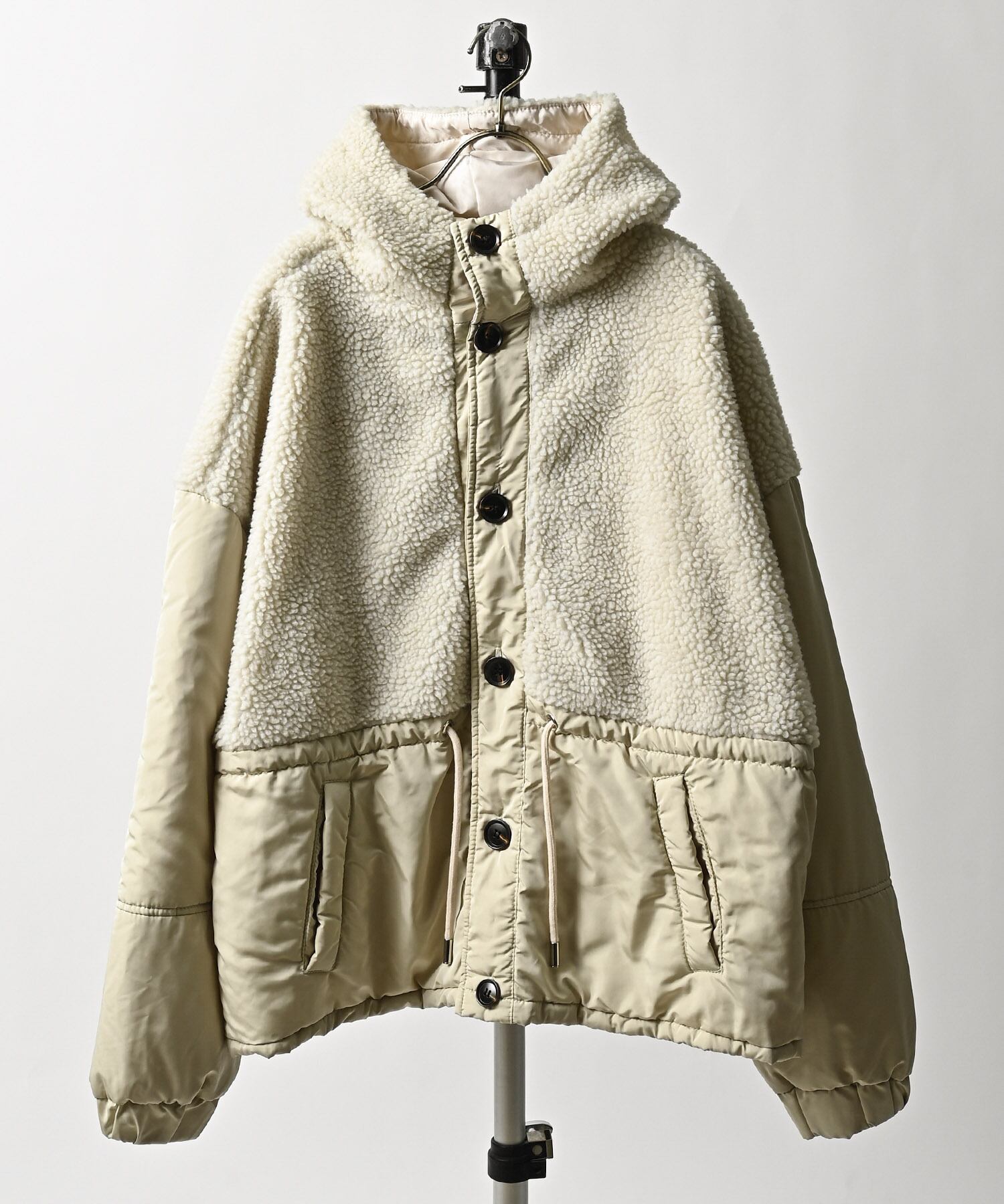 ATELANE Polyester x Boa Hooded Blouson (BEG) 25A-23101