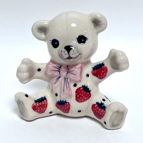 クマの置物（いちご柄）リボンピンク