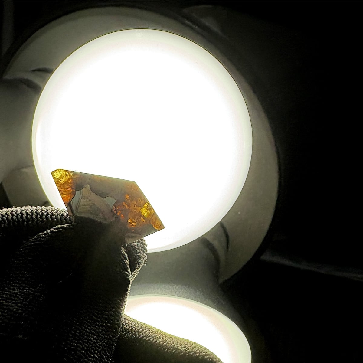 イミラック 隕石 3.0g パラサイト 石鉄隕石 標本 Imilac M2412 | 隕石