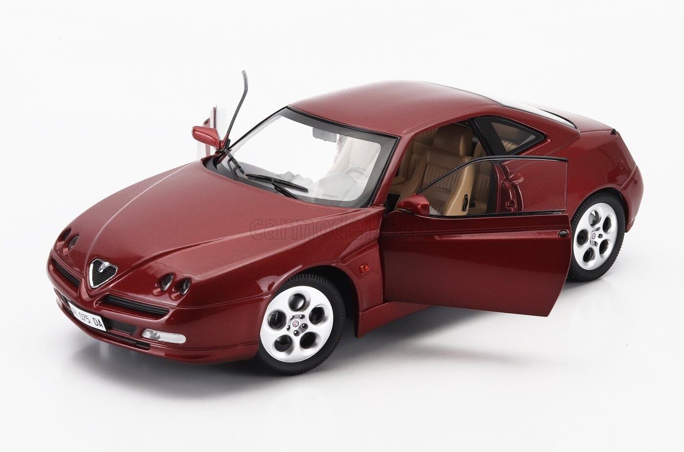 ミニカー 1/18 アルファロメオ GTV MITICA-DIECAST 1/18 ALFA ROMEO