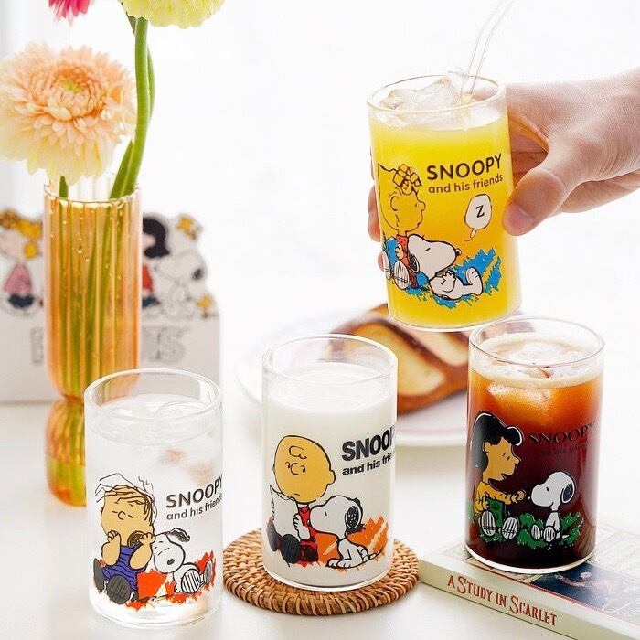 snoopy and his friends glass cup 300ml 4types / スヌーピー ピーナッツ コップ 韓国 北欧