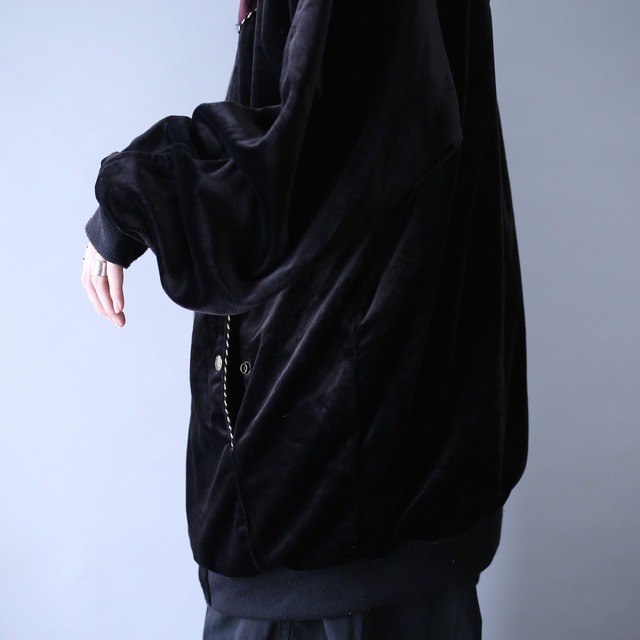 "reversible" velours×nylon switching design over silhouette blouson