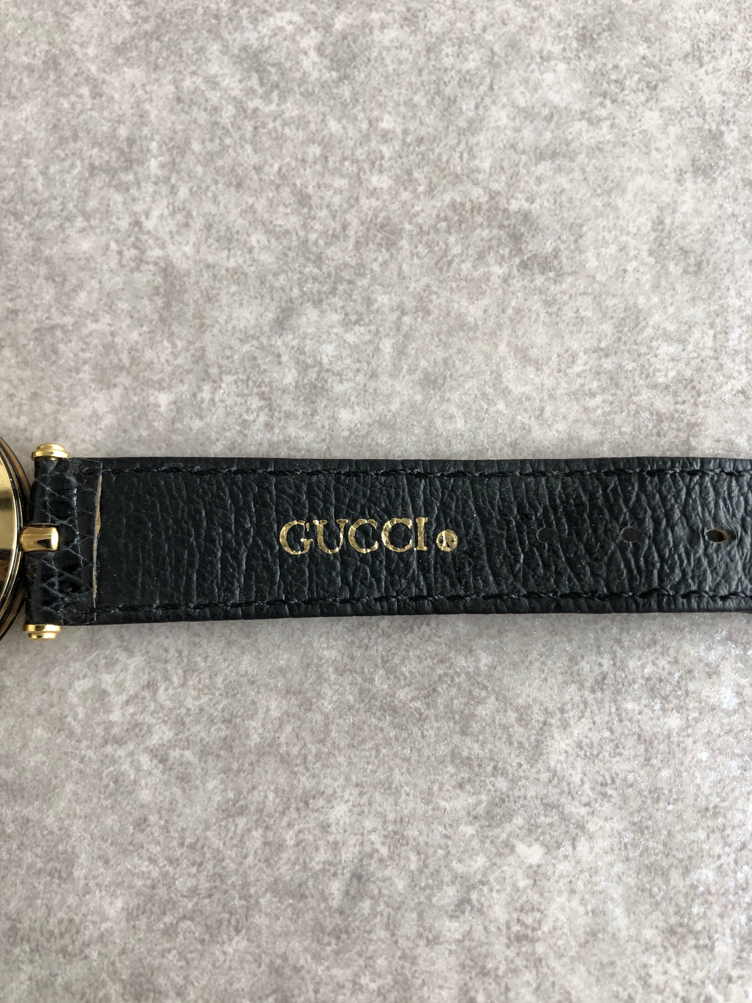 GUCCI グッチ 腕時計 ゴールド×ブラック ローマ文字 レザー vintage