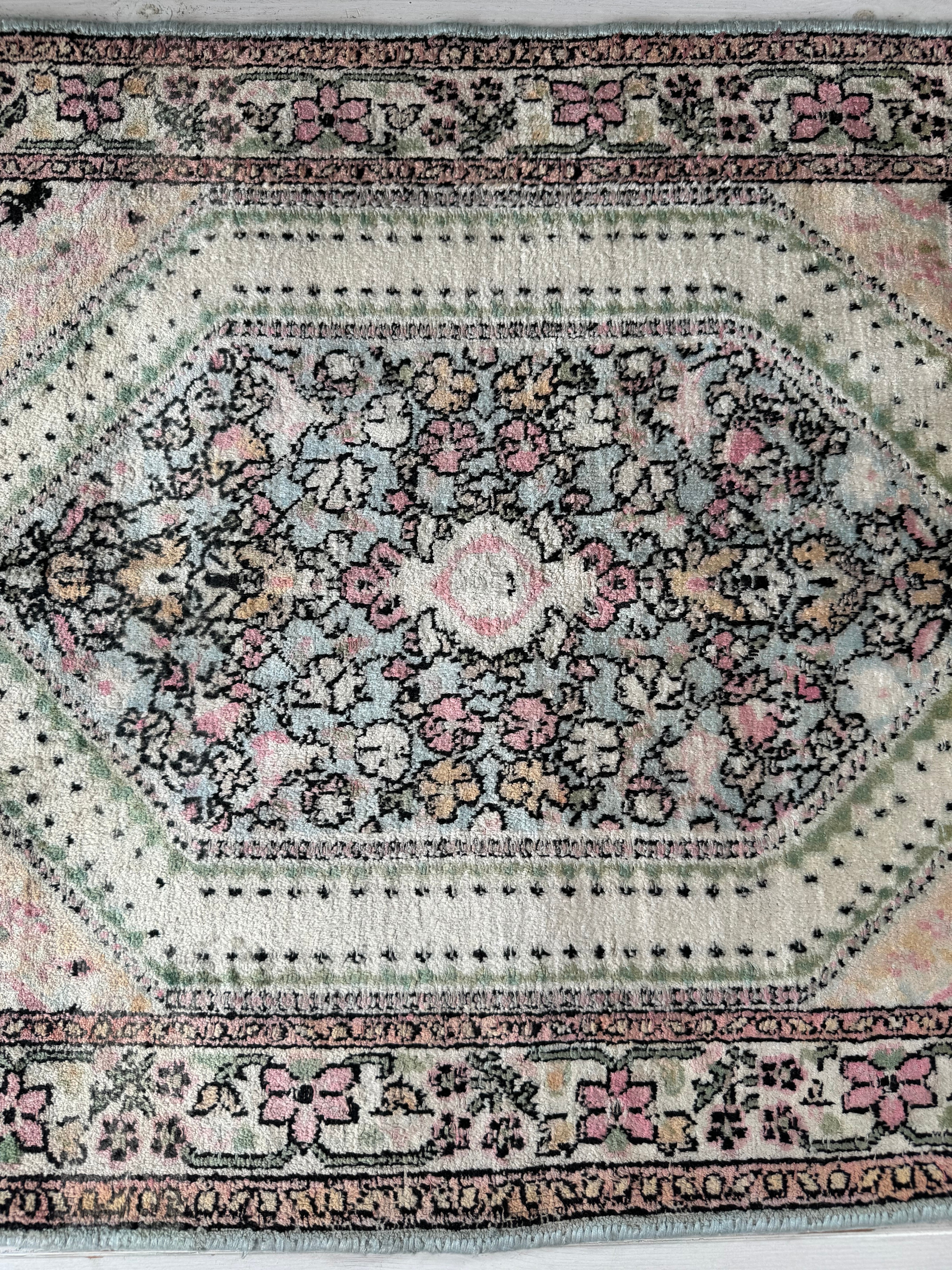 vintage rug, 220 | fave