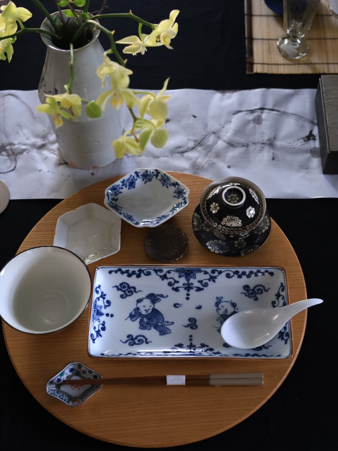 AS 平戸松山窯 長角皿『創作唐子』 | 芦屋貴兆陶家 online shop