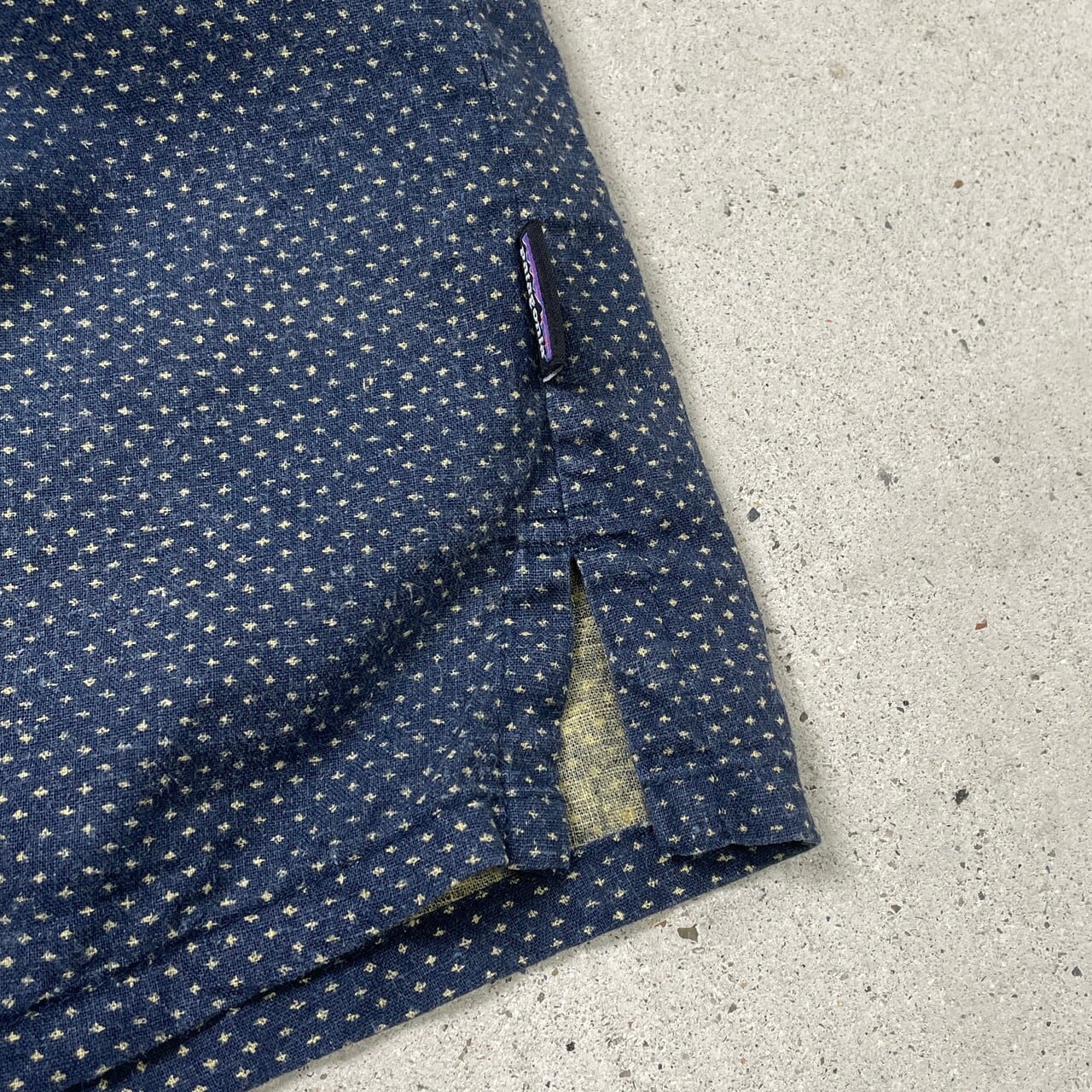 パタゴニア 半袖 総柄 ボタンダウンシャツ M ネイビー ダブルポケット パタゴニア 半袖 総柄 ボタンダウンシャツ M ネイビー ダブルポケット