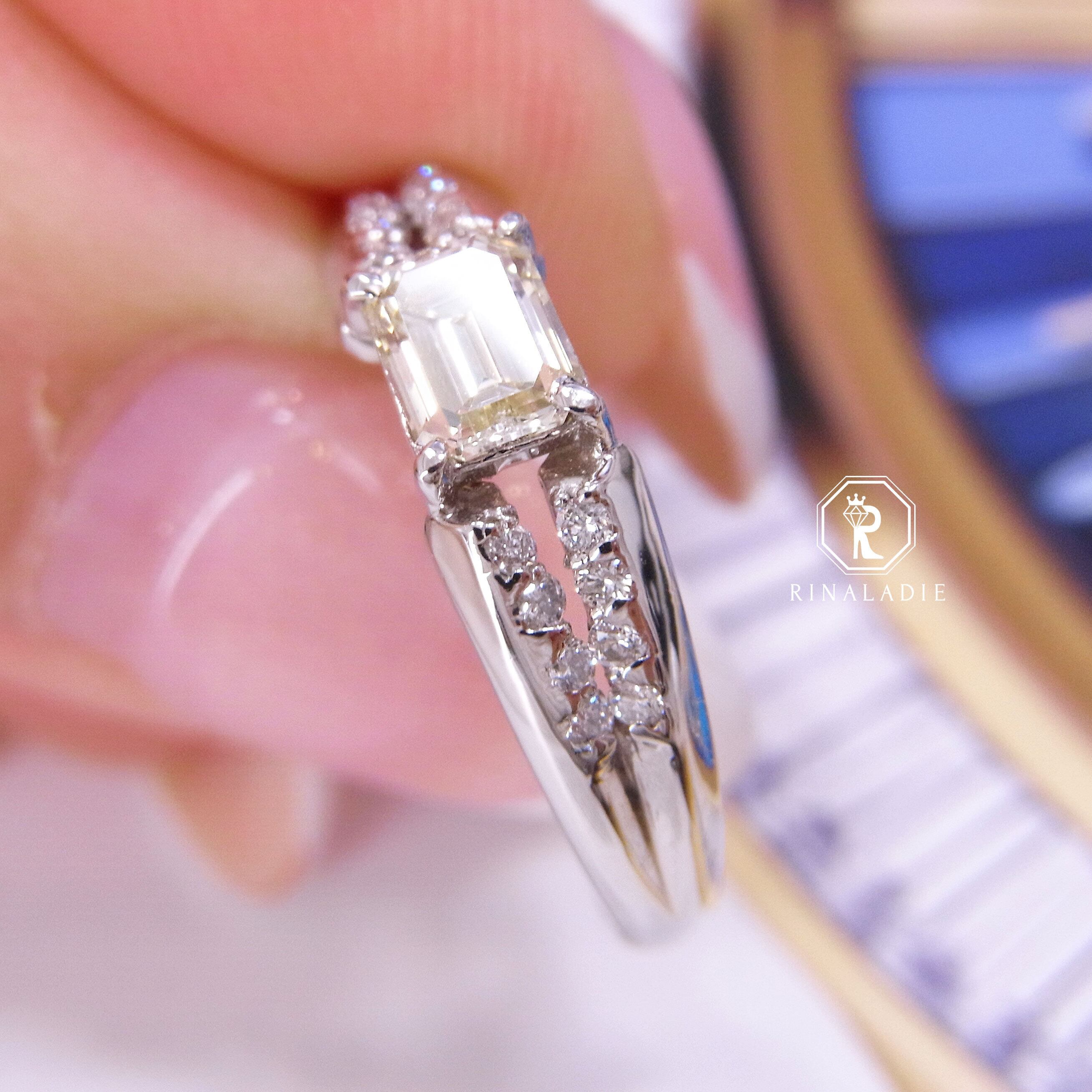 K18YG天然ダイヤモンド☆エメラルドカットビッグウィンクリング K18YG天然ダイヤモンド☆エメラルドカットビッグウィンクリング