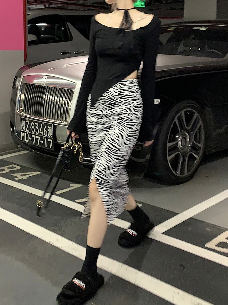 パターンスカート ハイウェストウェストサイドスリットオータムAライン 秋物 ブラックストロベリース57536041818