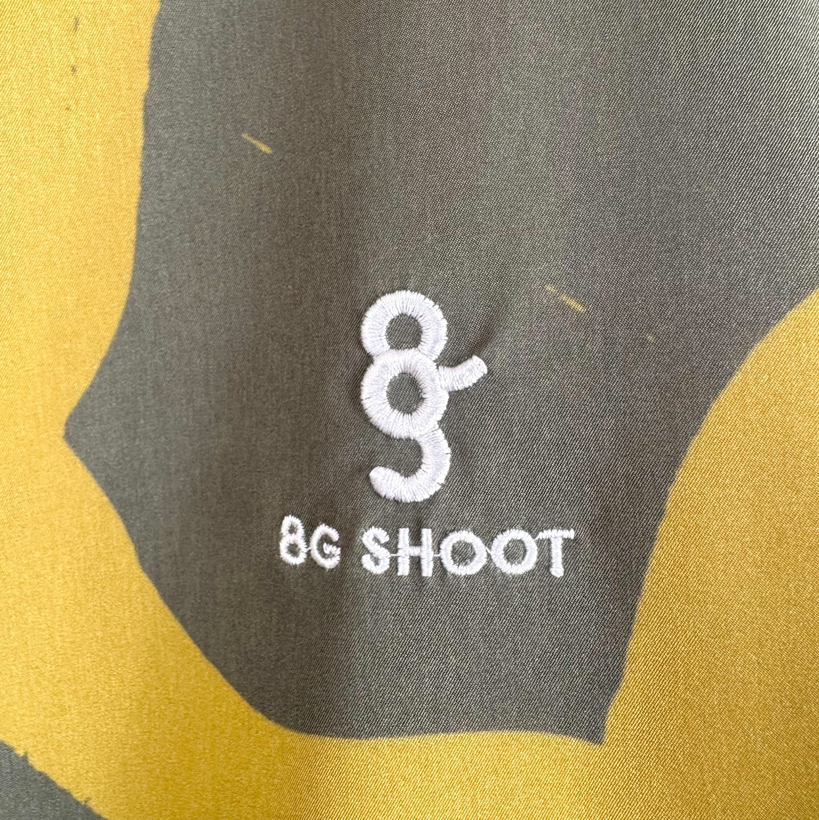 CALLIGRAPHY PATTERN S/S PISTE -KHAKI- | 8G SHOOT WEBSTORE