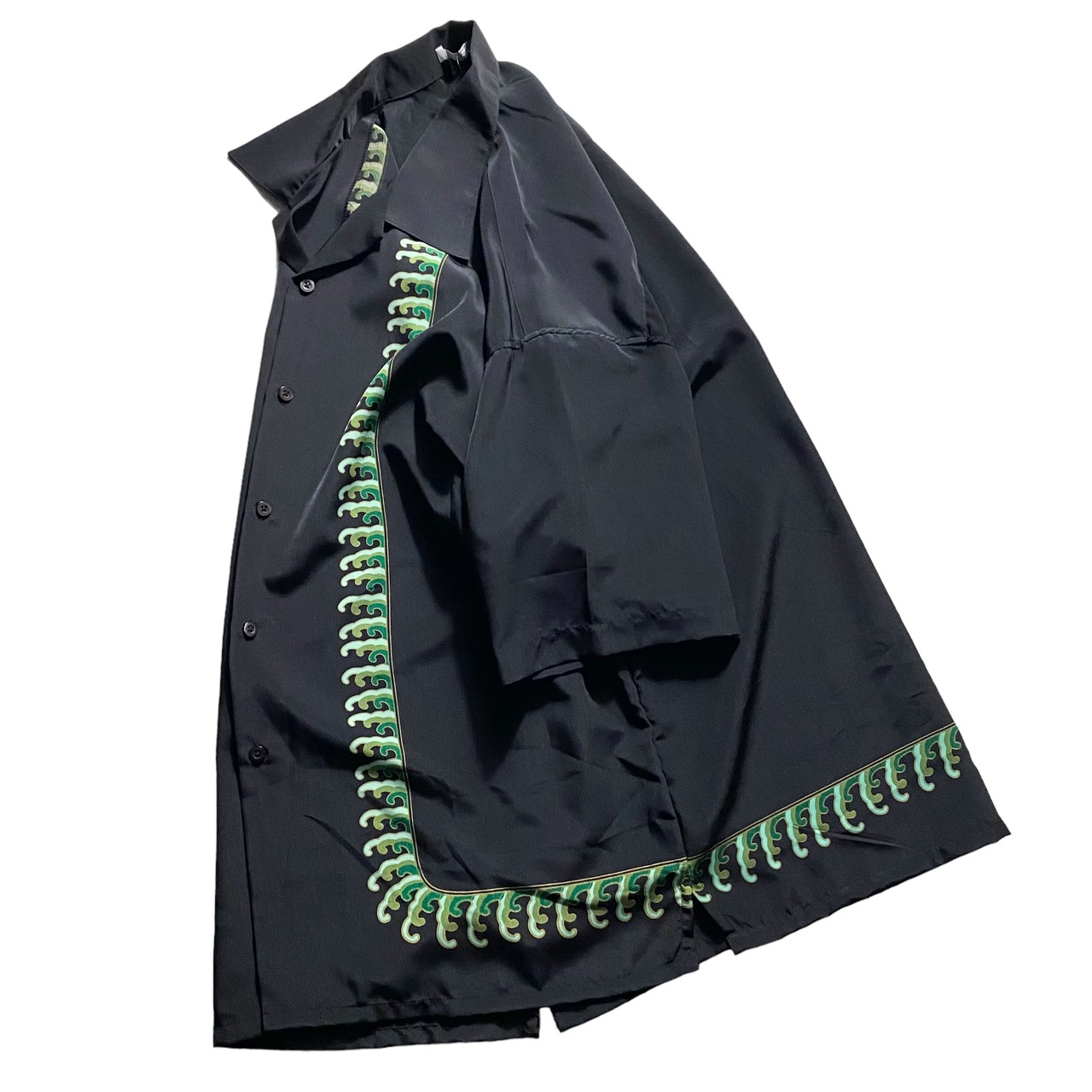 old wave print open collar shirt