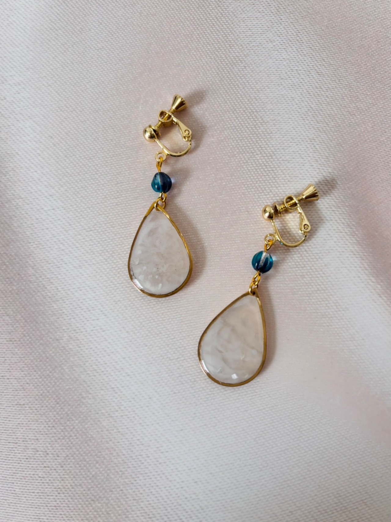 by UPCYCLE ARTIST 3-sun 海洋プラスチック・イヤリング【雪】 SUN-04