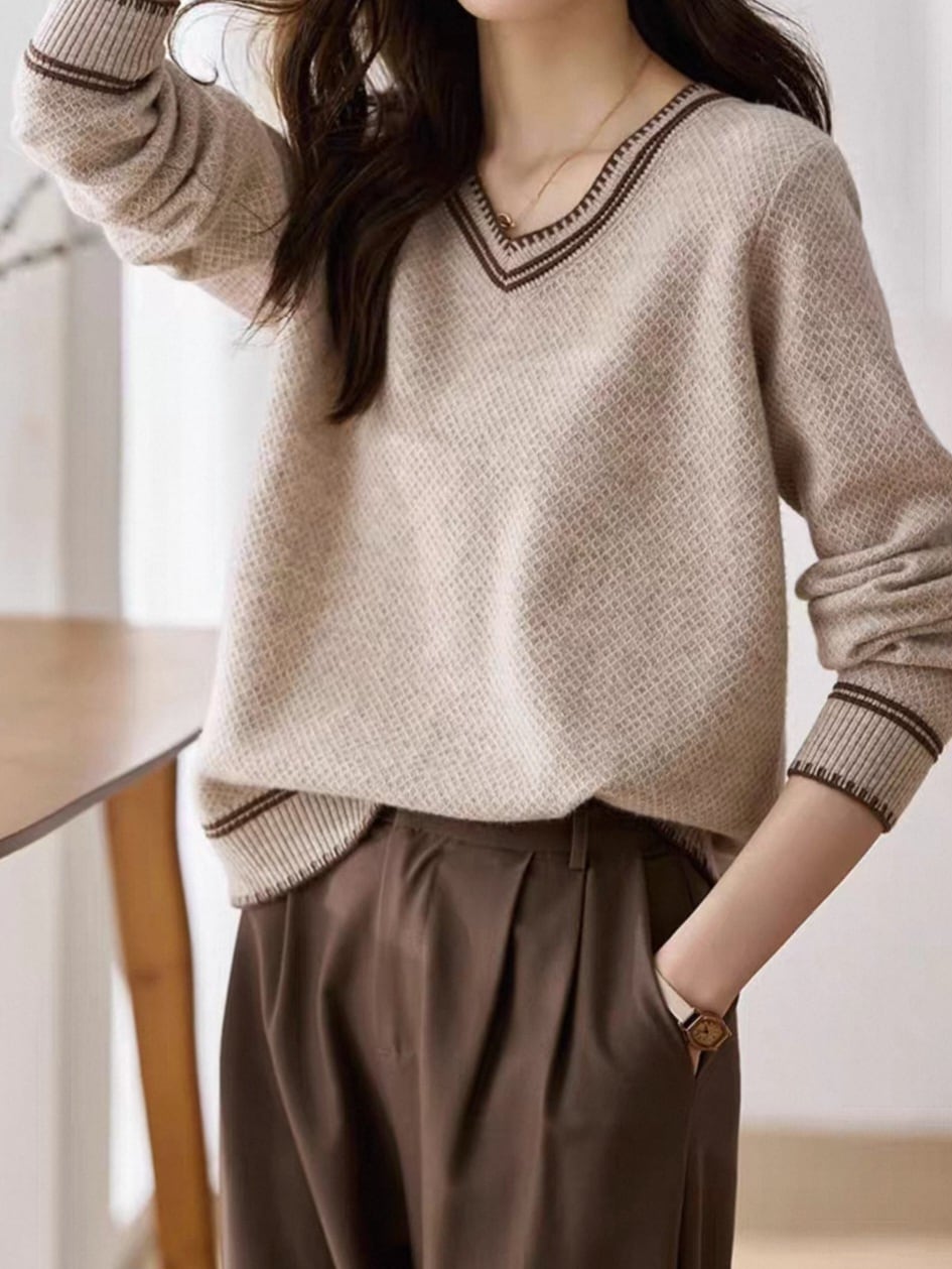 Trim line design V-neck long sleeve knit pullover L0759