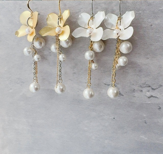 Y様専用　コットンパールが揺れるフラワーパーツイヤリング（シルバー）