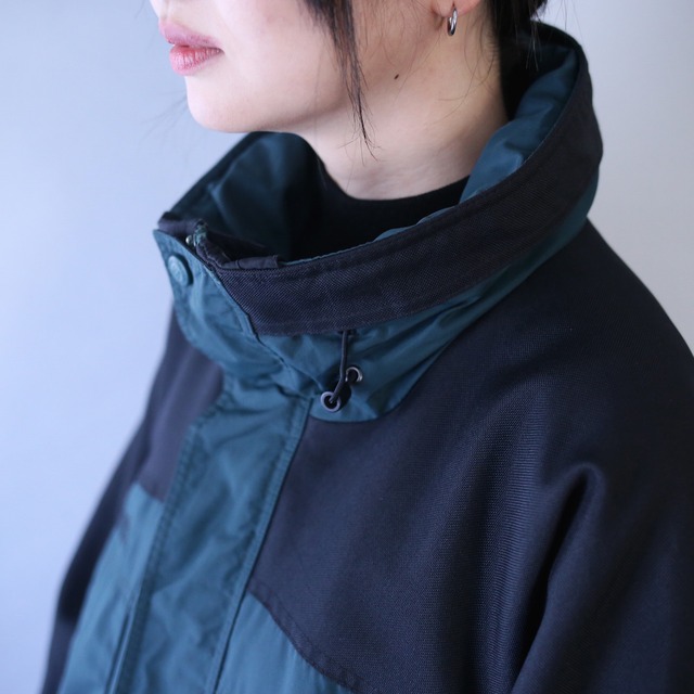 "Columbia" black × green good bi-color over silhouette mountain jacket