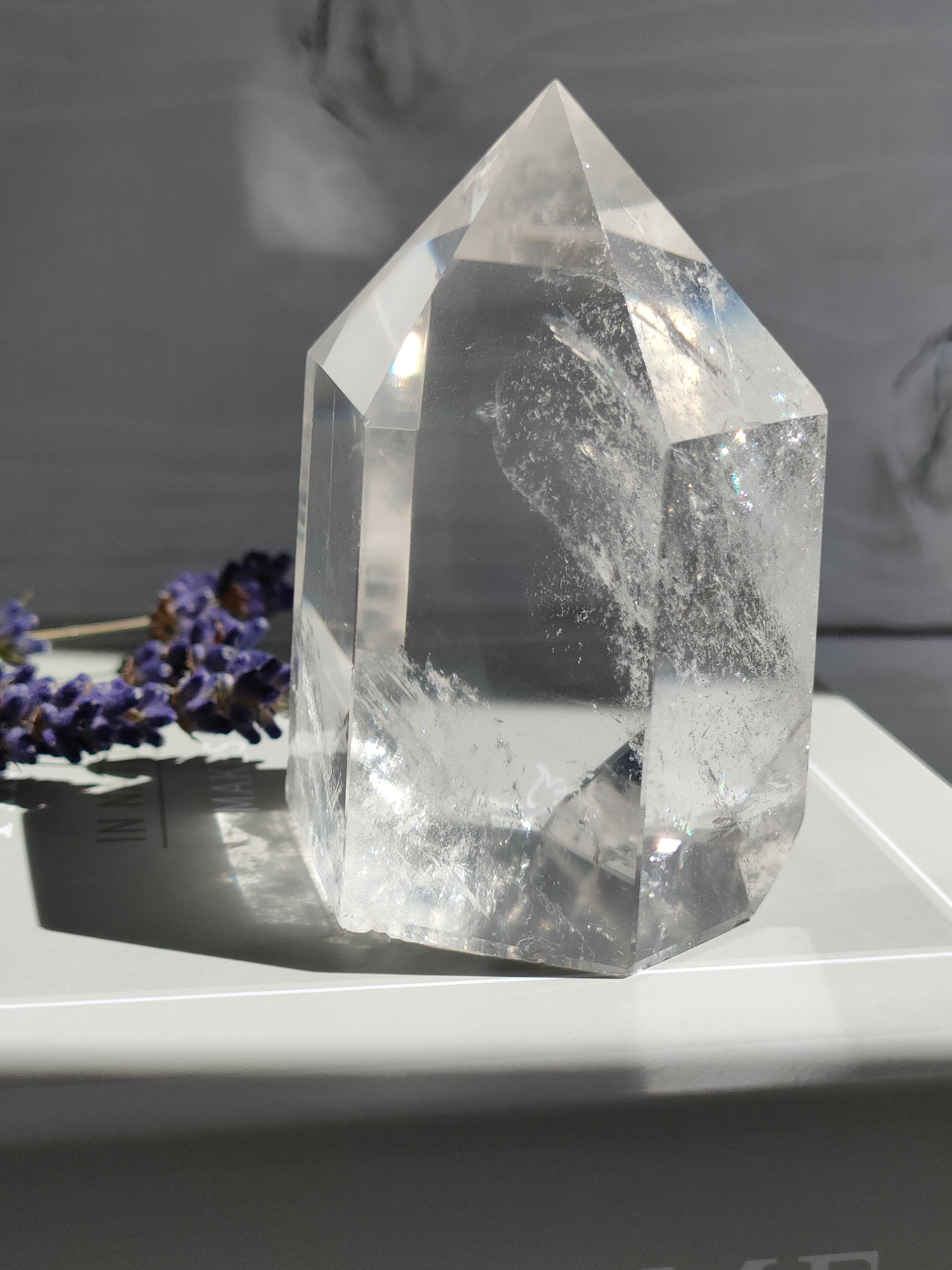 虹入りクォーツポイント