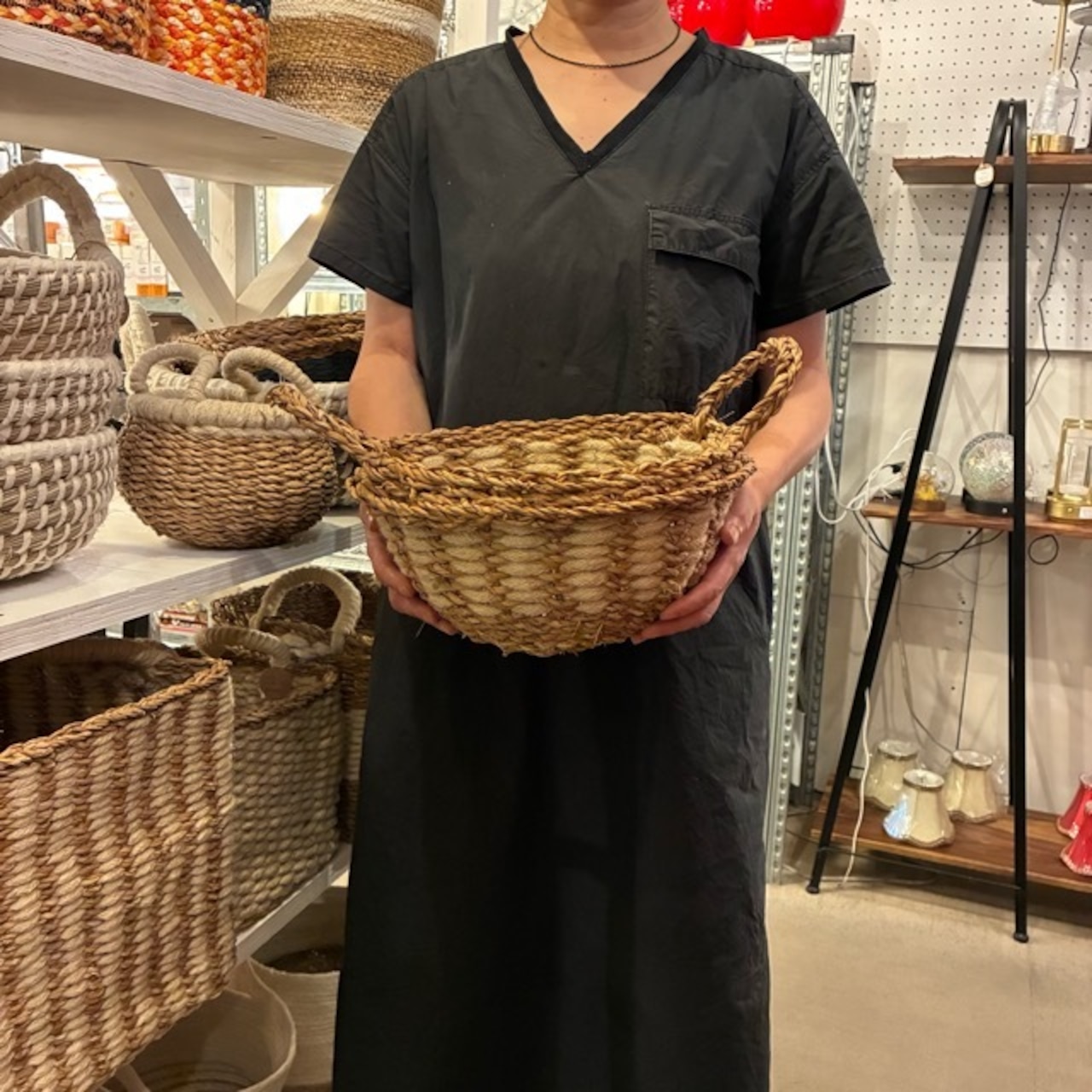 Bangladesh Sea glass  fruit basket 　バングラディッシュ　シーグラスフルーツバスケット　ラウンド　ホワイト　収納　カゴ　小物入れ
