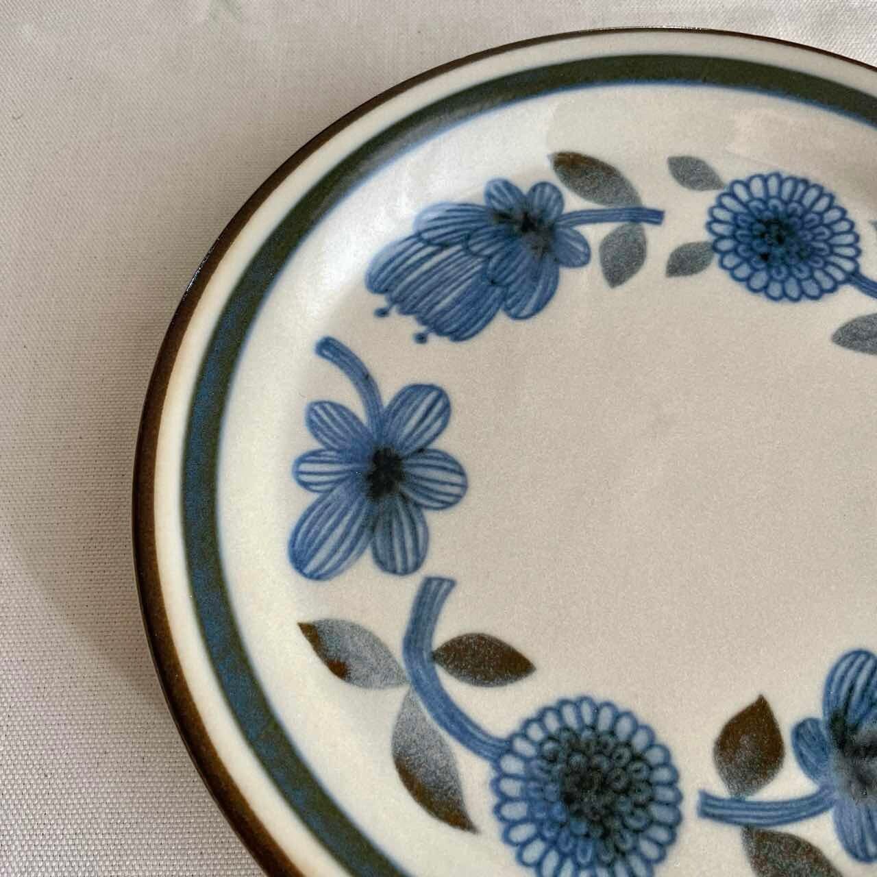 美濃焼 Clasico プレートL フラワーリース|ネイビーライン 23.5cm 花柄 レトロ フラワー 中皿