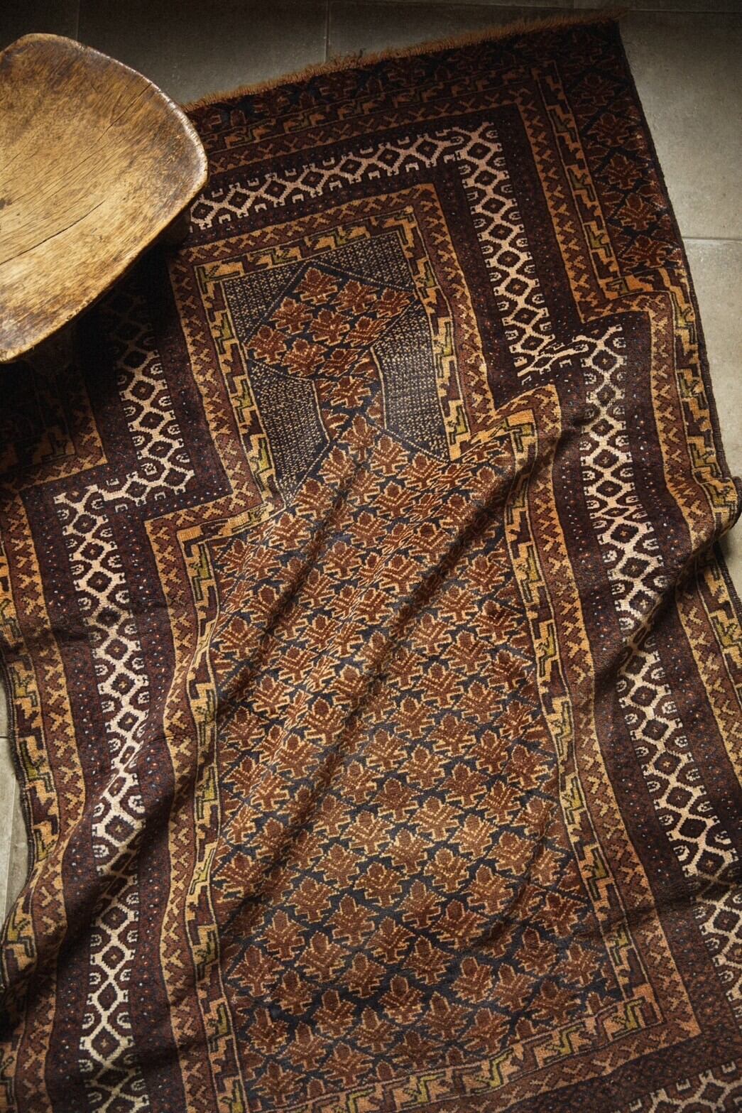 921 -Vintage Dokhtar Qazi Baluch prayer rug