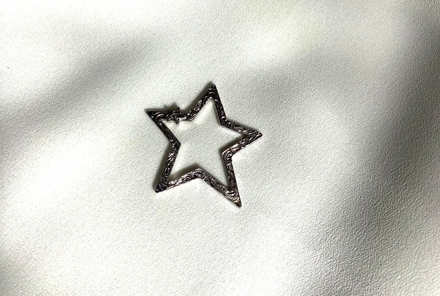 OPEN STAR PENDANT TOP