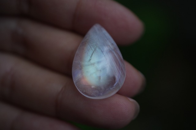 厚みドロップ★高品質★レインボームーンストーンs1282