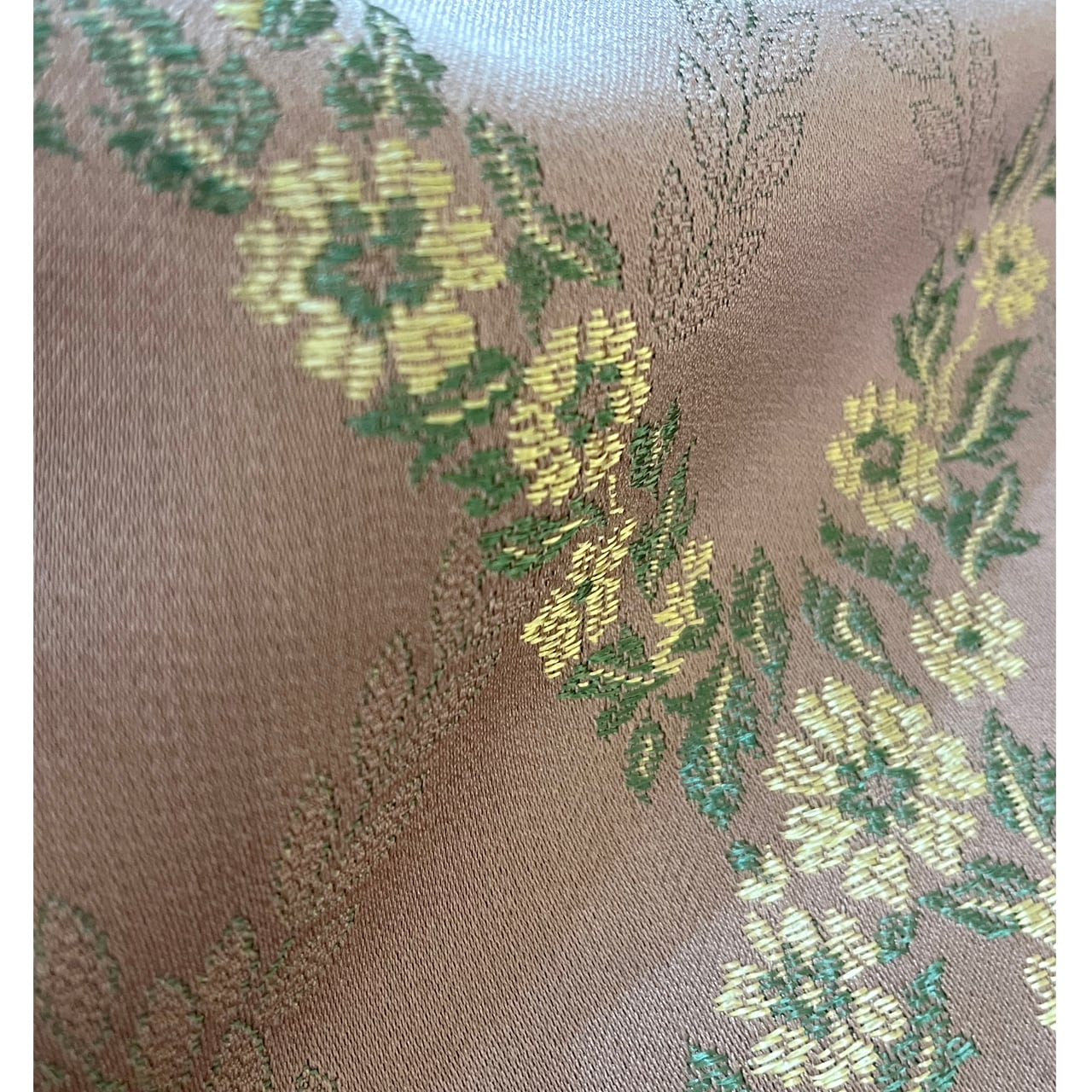 【イギリス製 ヴィンテージ 生地】ジャガード織 ダマスクトレリス フローラル柄 ファブリック 約60×43cm/アンティーク素材/ハンドメイド・リメイクに