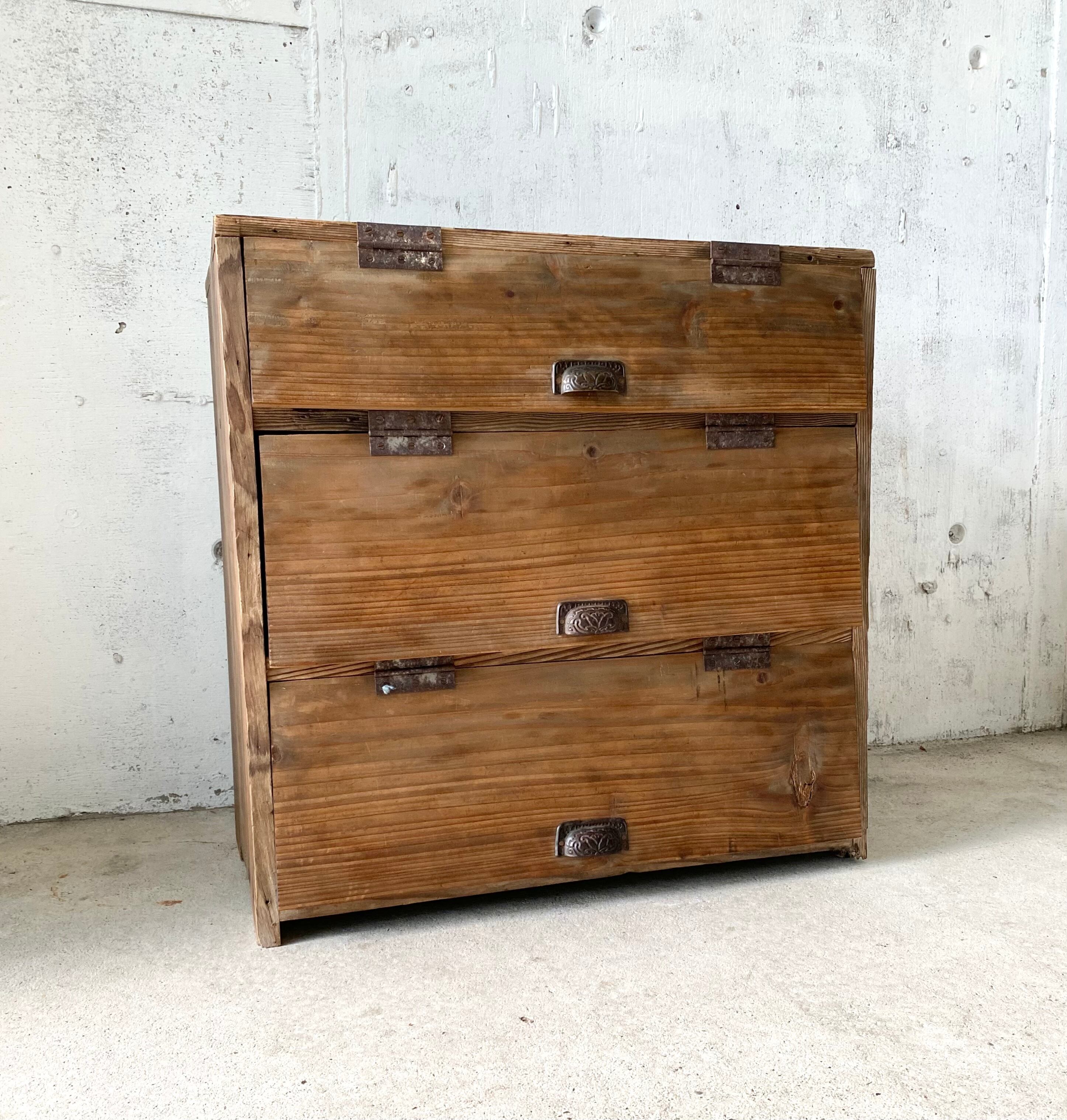 ヴィンテージ パタパタ扉 収納棚 3杯 木製 小物入れ レトロ ビンテージ ヴィンテージ パタパタ扉 収納棚 3杯 木製 小物入れ レトロ