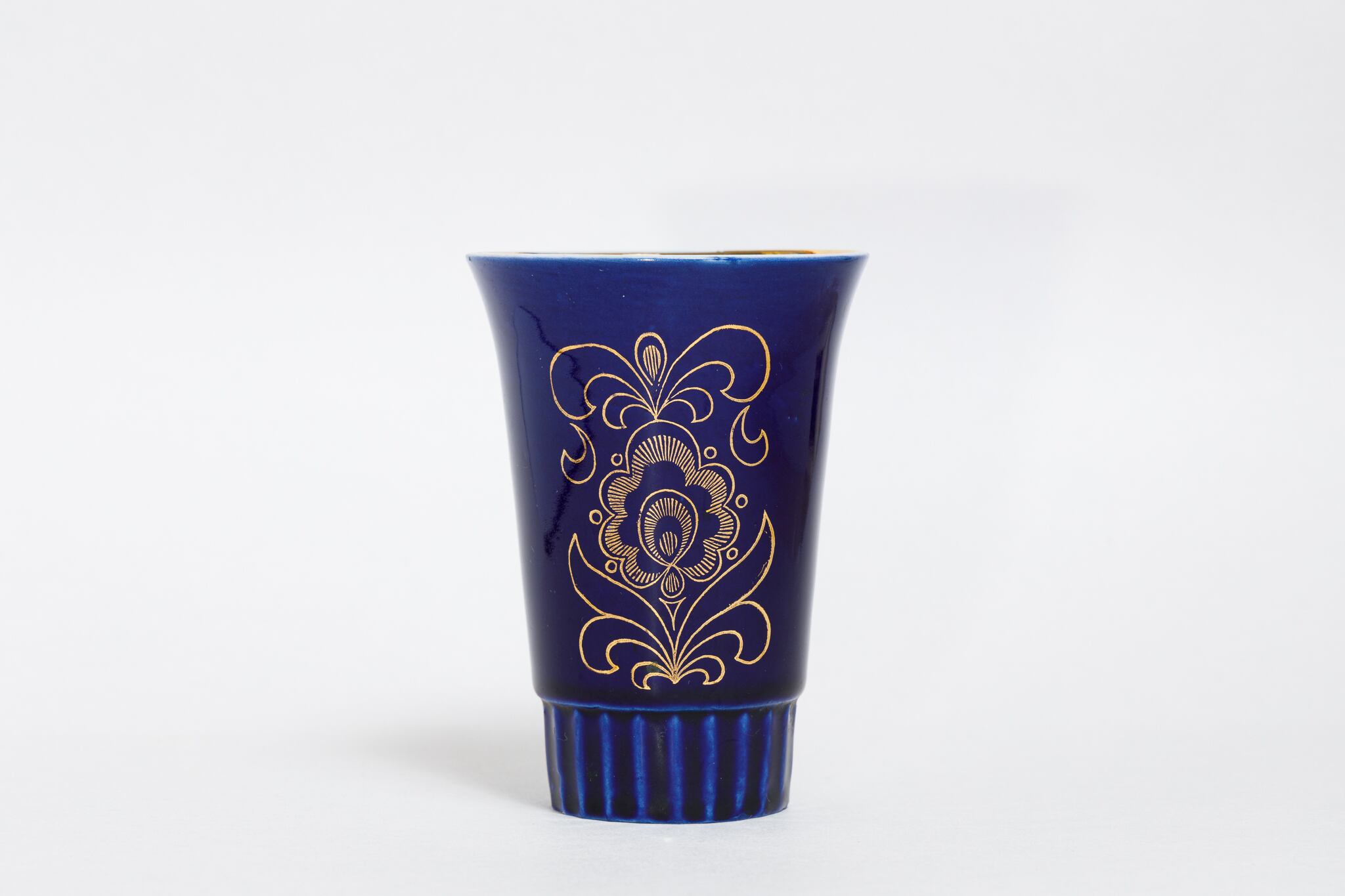 ヴィンテージカップ ヴァズラズジェニエ陶器工場 旧ソ連 0357