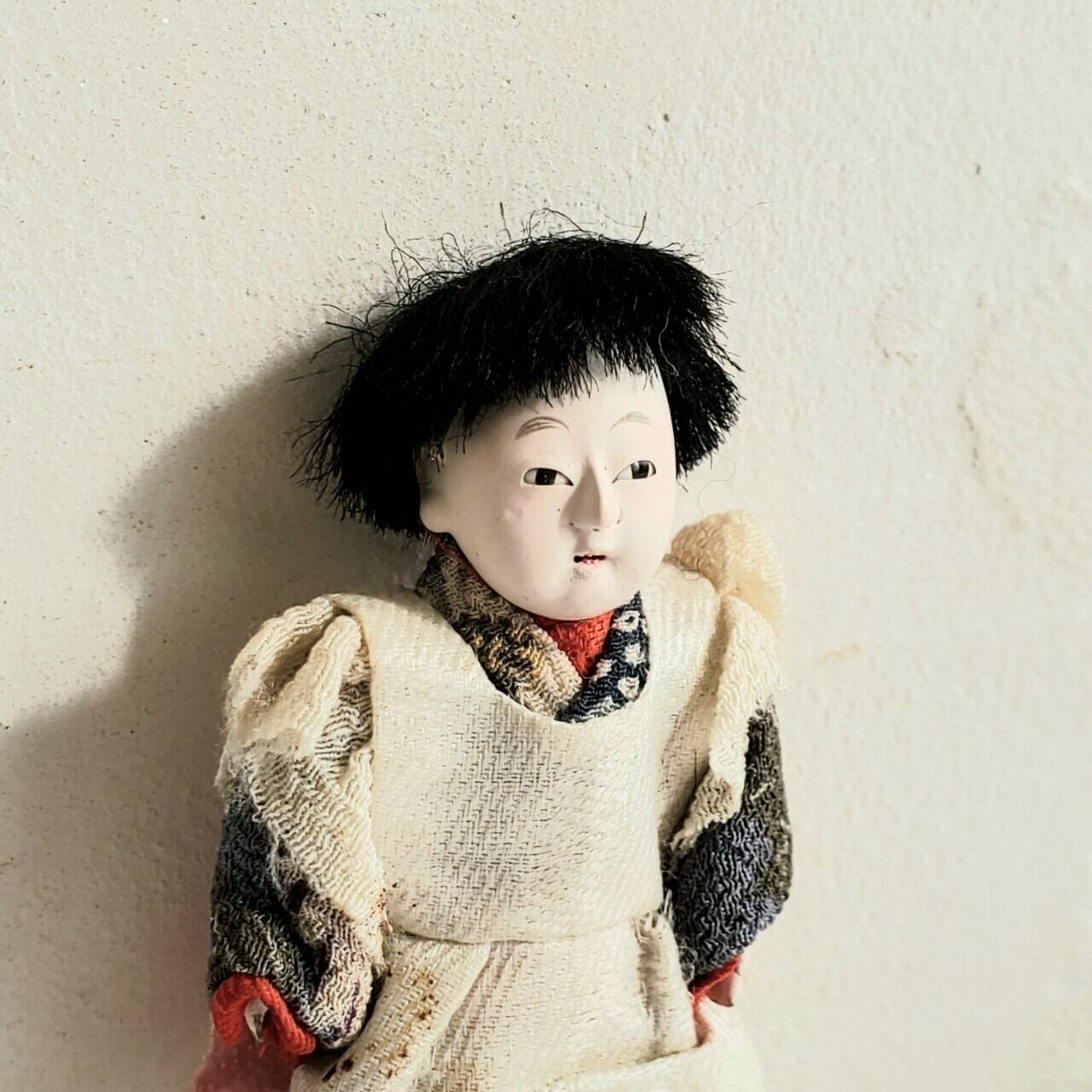 磁器人形 エプロン姿の女の子 | アンティーク雑貨・家具・骨董品