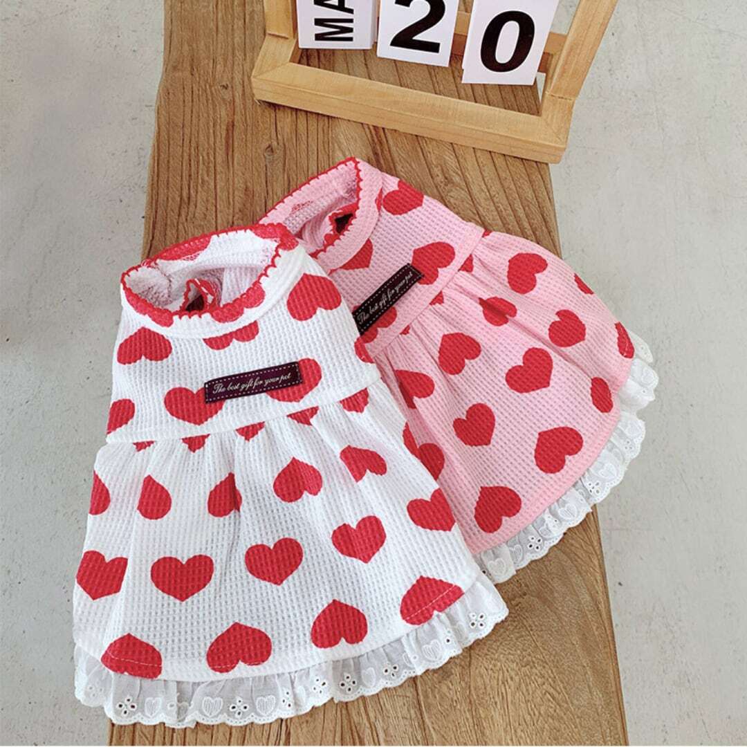 すぐに発送！】ペット服 フリルレース付きハート柄ワッフルワンピース