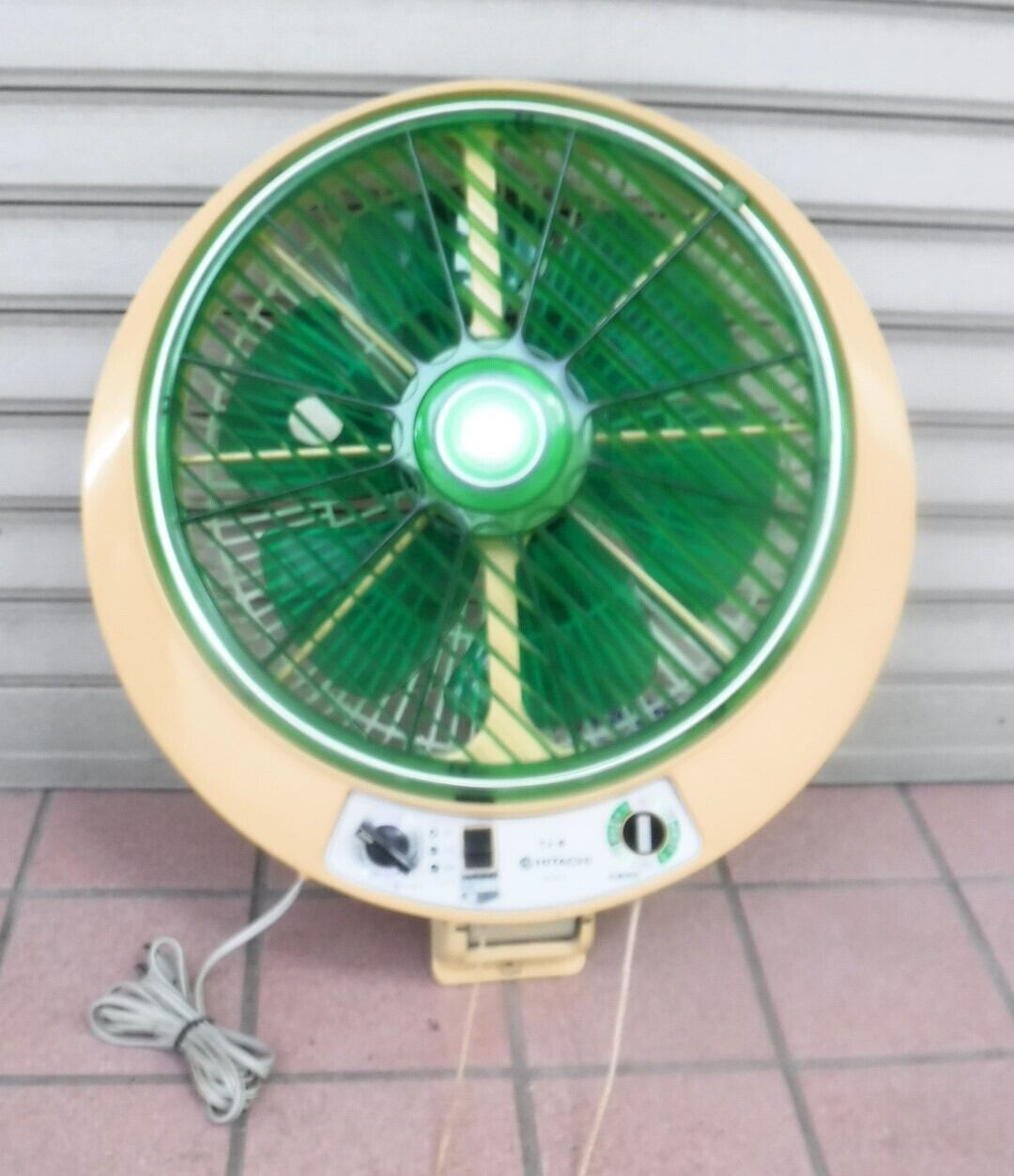 HITACHI 卓上扇風機 レトロ。 逝か ミントグリーン