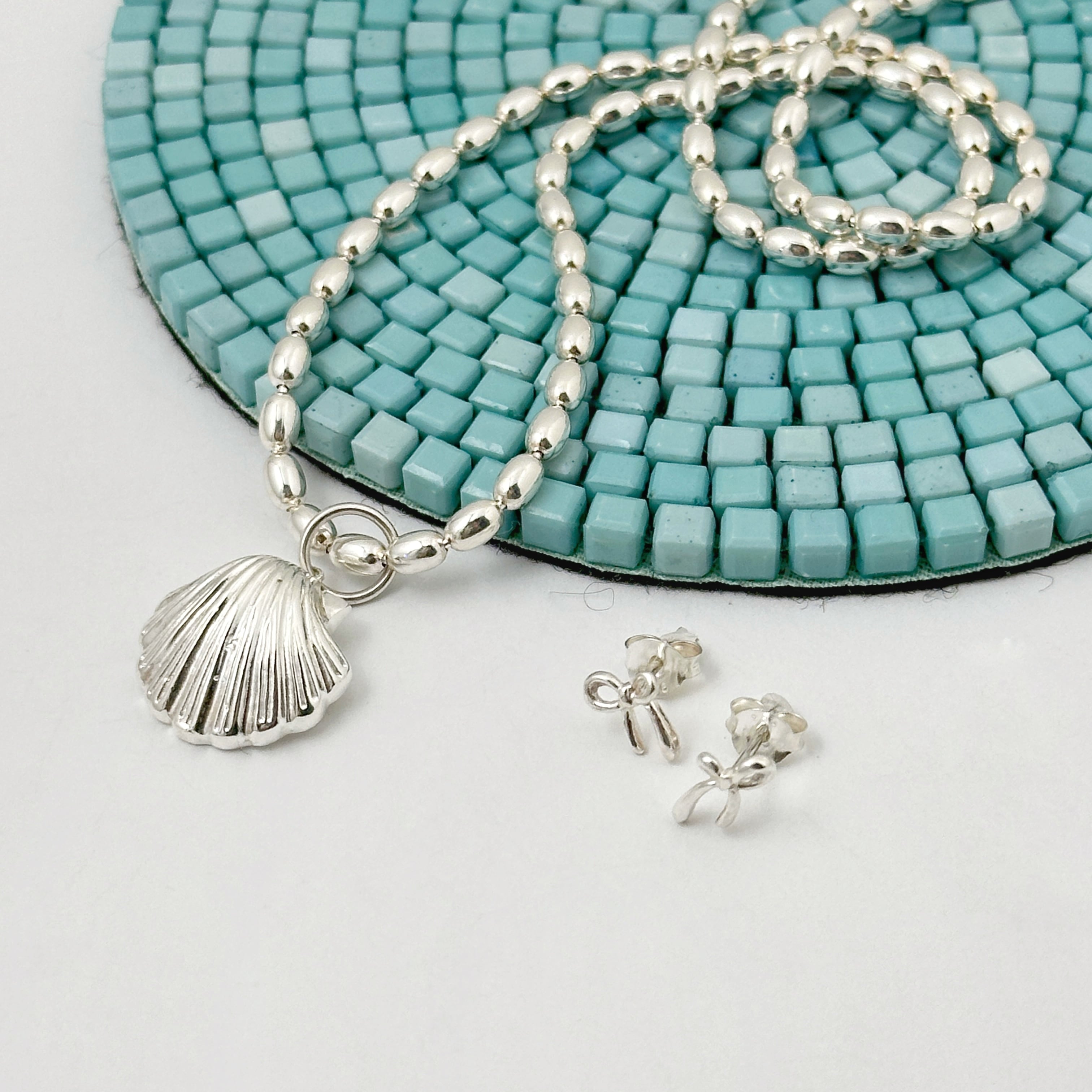 リボンスタッド ピアス | 【公式通販】鎌倉のシルバージュエリー専門店