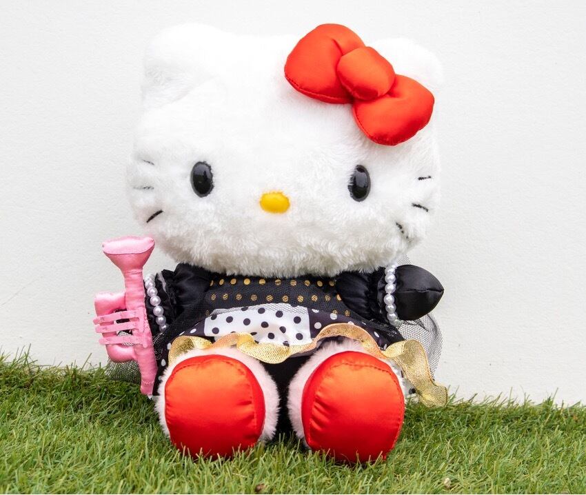 HELLO KITTY SHOW BOX】ぬいぐるみお座りトランペット | hkappleland