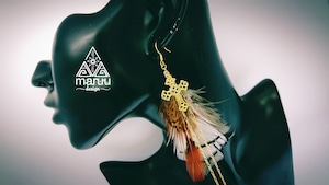 大ぶりピアス 【Feather long chain Earrings】