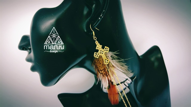 大ぶりピアス 【Feather long chain Earrings】