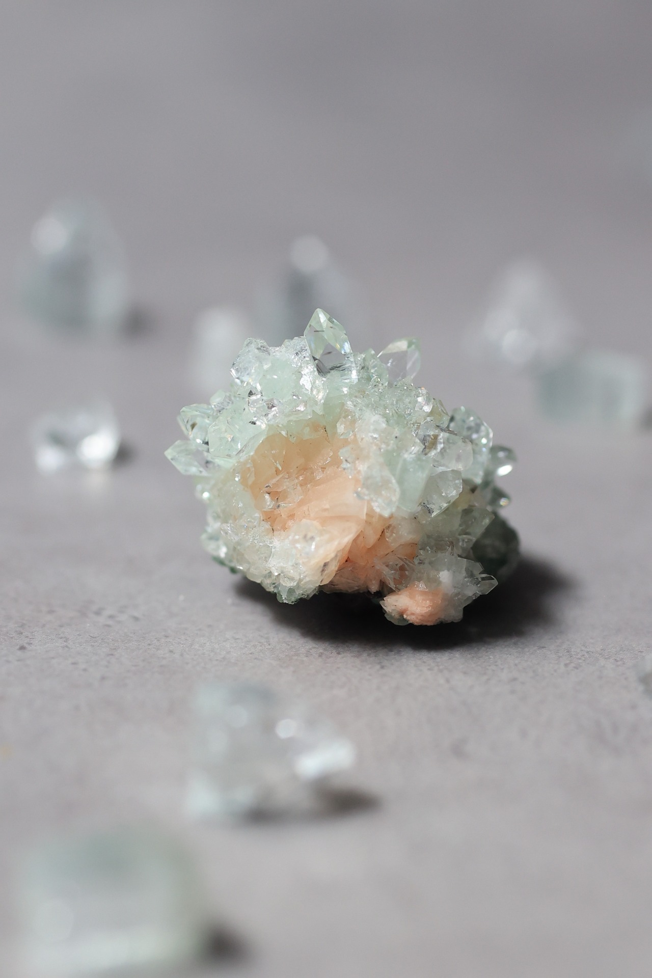 グリーンアポフィライト × ヒューランダイト 「雫の花」Green Apophyllite × Heulandite ◇ 天然石・鉱物・パワーストーン・原石 | st00384