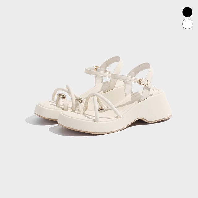 オーバルバックルスムージングコードアップサンダル