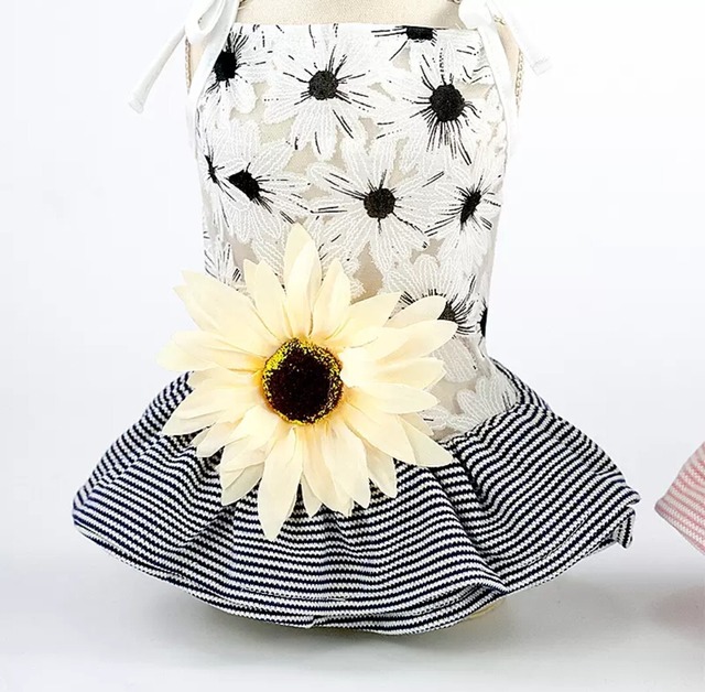 ひまわりのワンピース