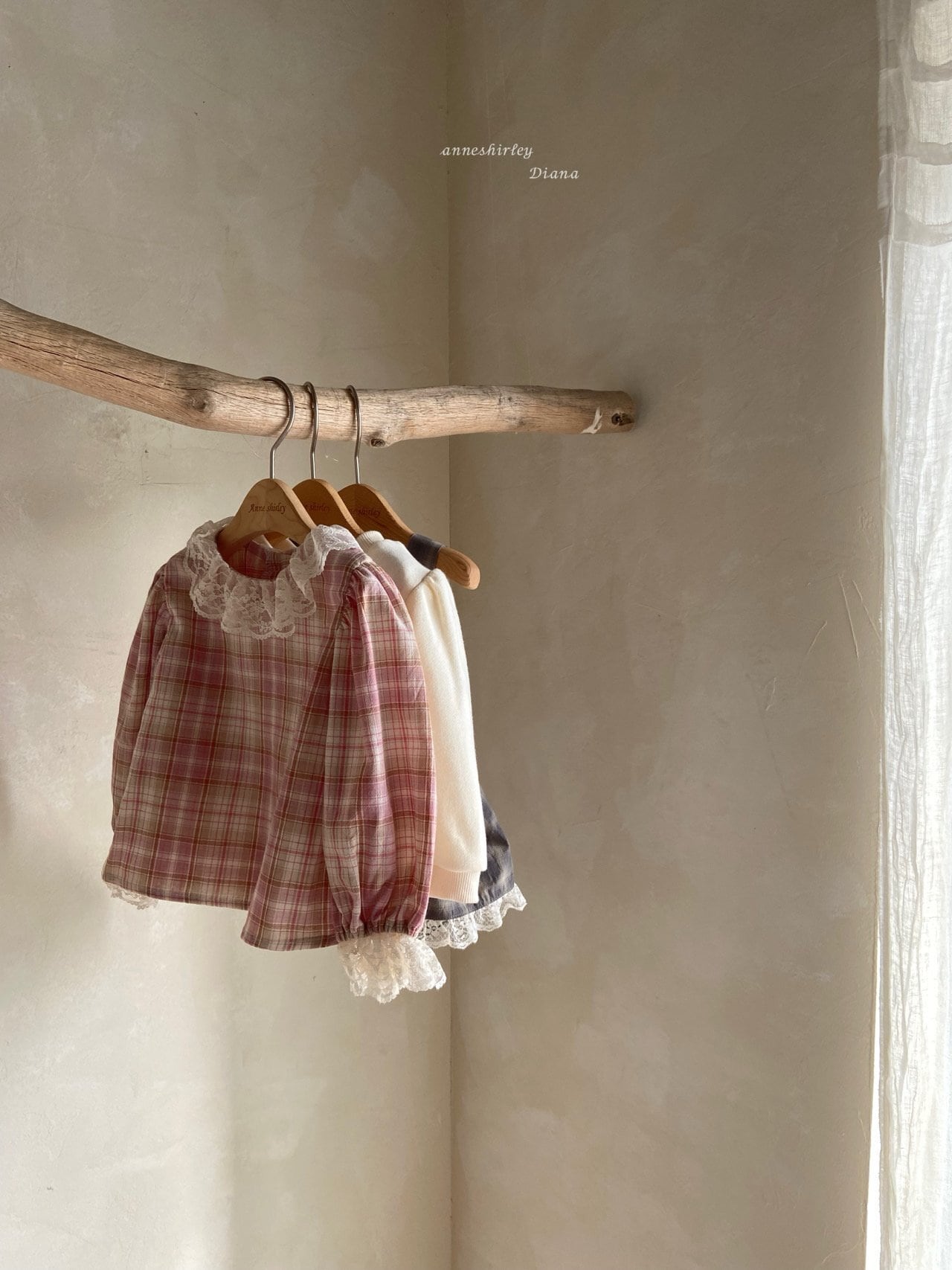 【即納/85size】ローランフリルブラウス / Anneshirley