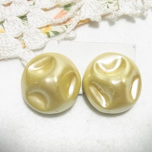 黄色のプラスティックイヤリング   コスチュームジュエリー格安セール　K1901E