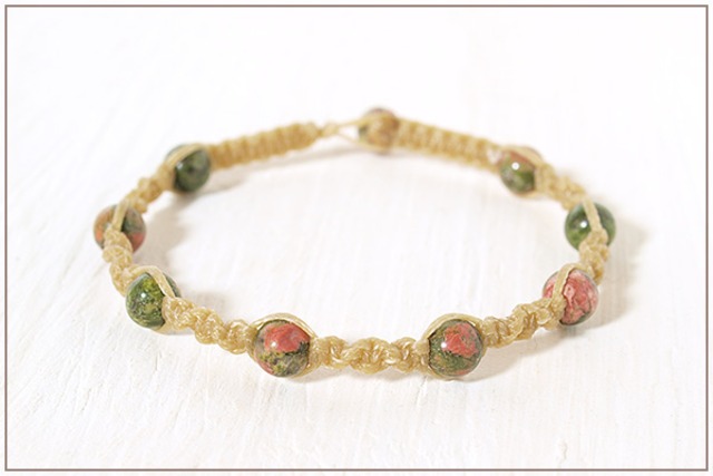 ユナカイト６ミリ玉ナチュラルマクラメブレスレット