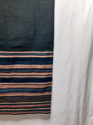 織物・筒型のスカート（東南アジア・ラオス）