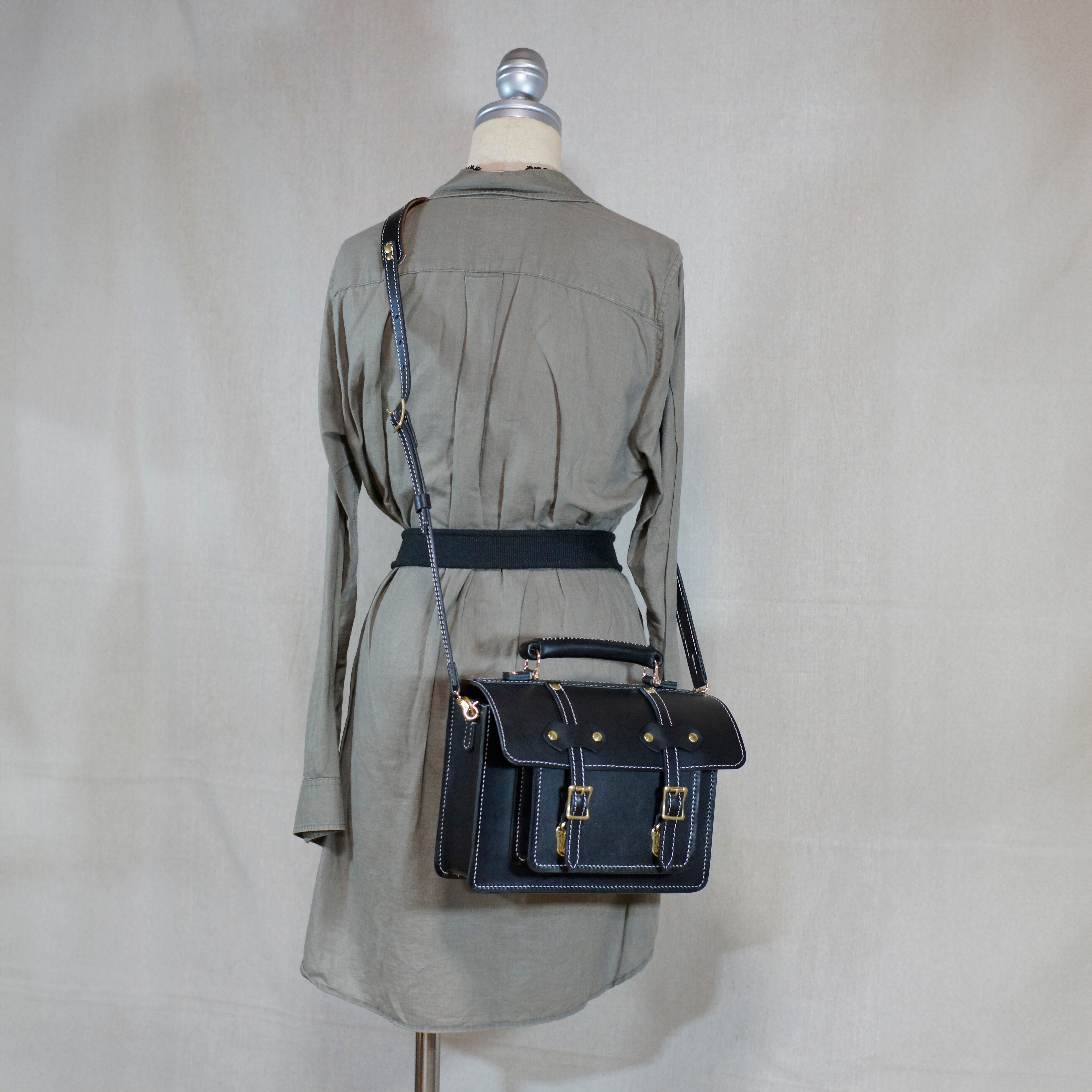 コブラバックル レザーショルダーバッグ ハンドメイド レザークラフト