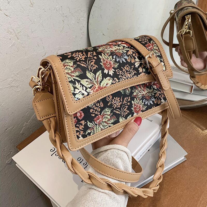 オールマッチスモールバッグハンドバッグ2020人気の新しい流行のファッションワンショルダーメッセンジャーバッグネットレッドウエスタン刺繍スモールスクエアバッグ Tiancai_Wing_Bag17367551961