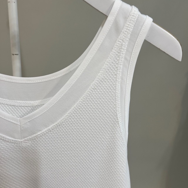 レイヤード風前後2wayタンクトップ　4500円