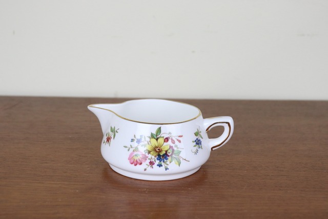 ハマースレイ　ハワードスプレイ　クリーマー　ミルクジャグ　花柄　薔薇　ブーケ　ヴィンテージ　食器　イギリス　Hammersley　に201