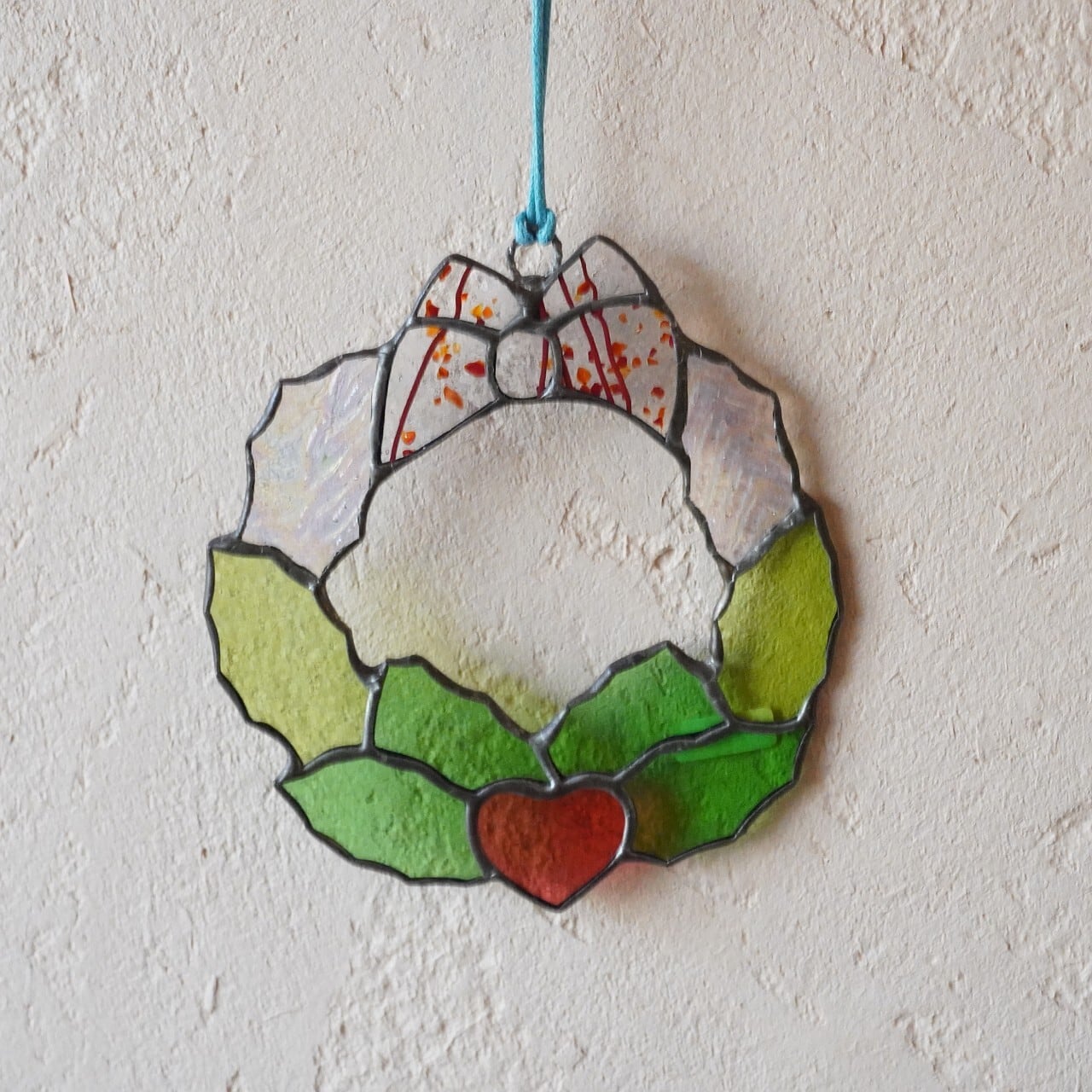 【森中 美佐江】ステンドグラスのミニリース ハートとリボン