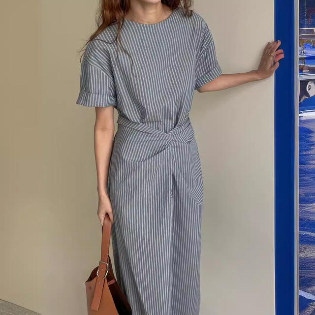 エフォートレスシックストライプワンピース